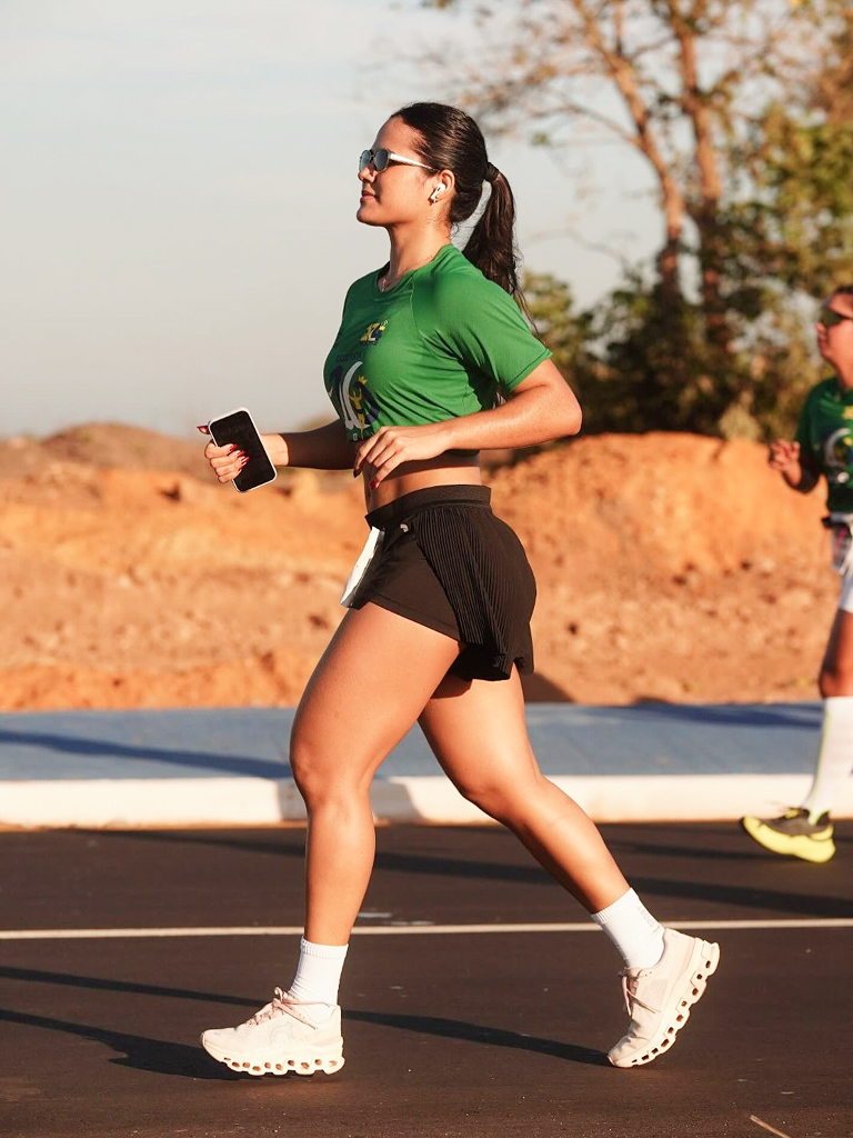 Atletas em treino urbano